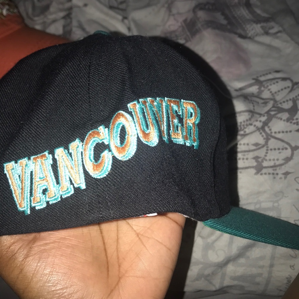 hat - Picture 2 of 2